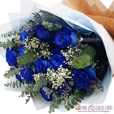 Elegant Ecuadorian Blue Roses Bouquet