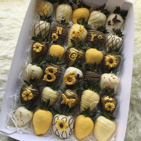 Custom Strawberry Deluxe Box of 30